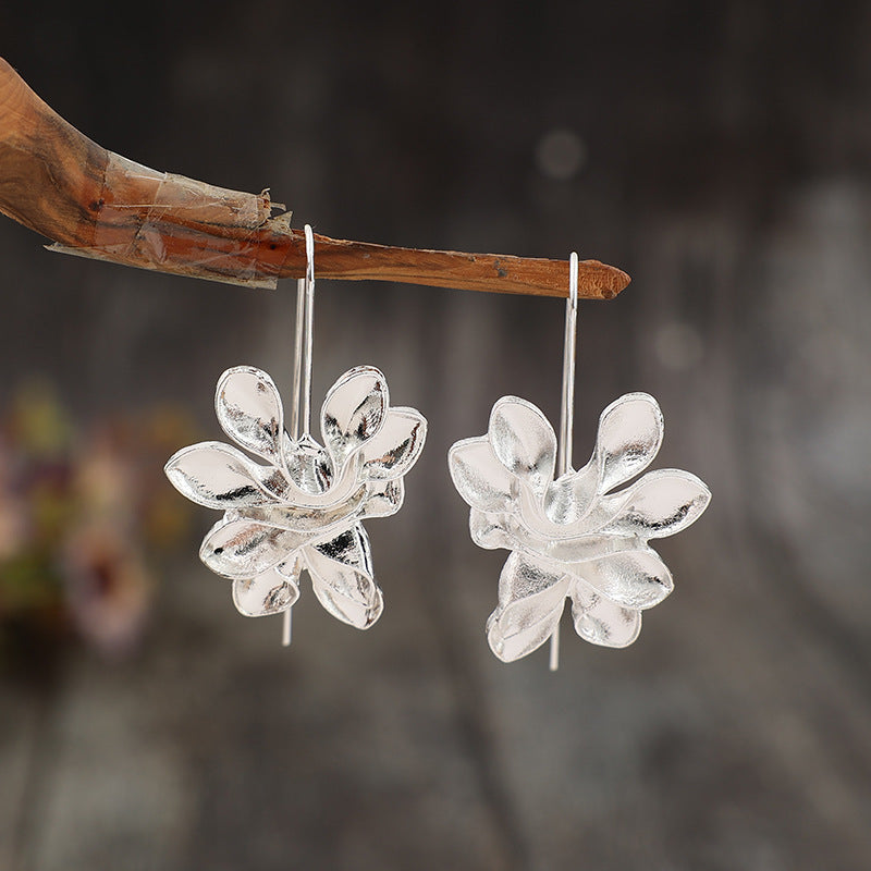 Antonia – Barocke Blüten-Ohrringe – Marlena Atelier