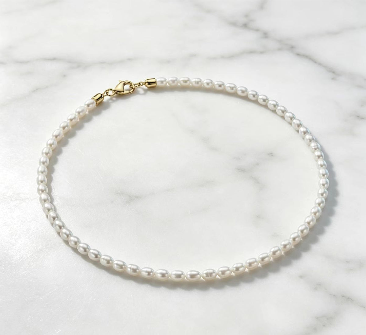 Halskette Damen goldfarben mit Perlen, elegant und zeitlos - 1 - Marlena-atelier