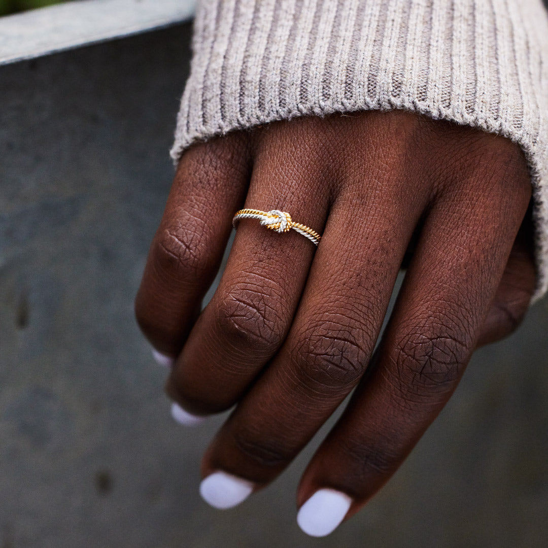 Ring Damen goldfarben mit Knoten-Design, elegant und romantisch - 4 - Marlena-atelier