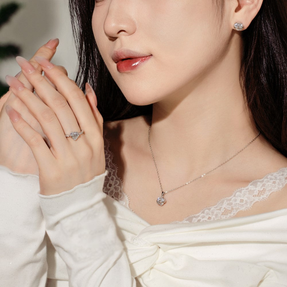 Ring Damen goldfarben mit Herz-Anhänger und Schleife, elegant für besondere Anlässe - 3 - Marlena-atelier