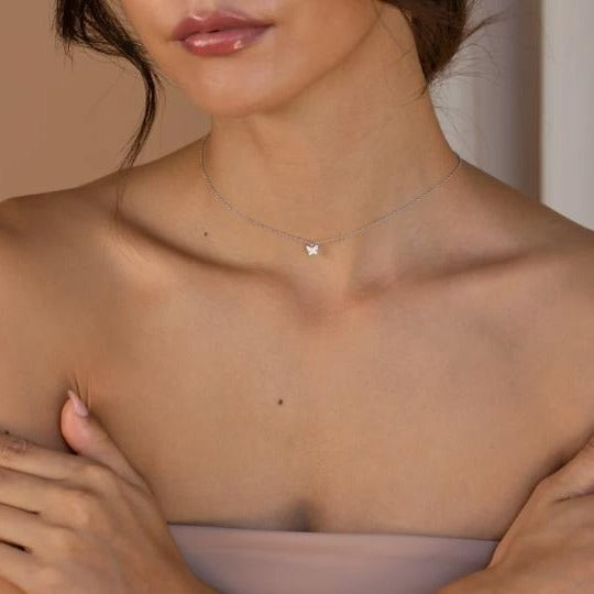 Halskette Damen mit Schmetterling-Anhänger, filigran und elegant - 1 - Marlena-atelier