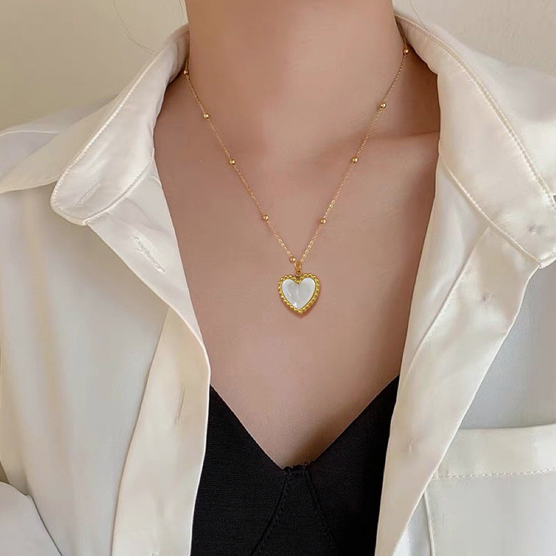 Halskette Damen goldfarben mit Herz-Anhänger, filigran und elegant - 3 - Marlena-atelier