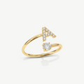 Ring Damen goldfarben mit Initial-Anhänger, modern und verspielt - 1 - Marlena-atelier