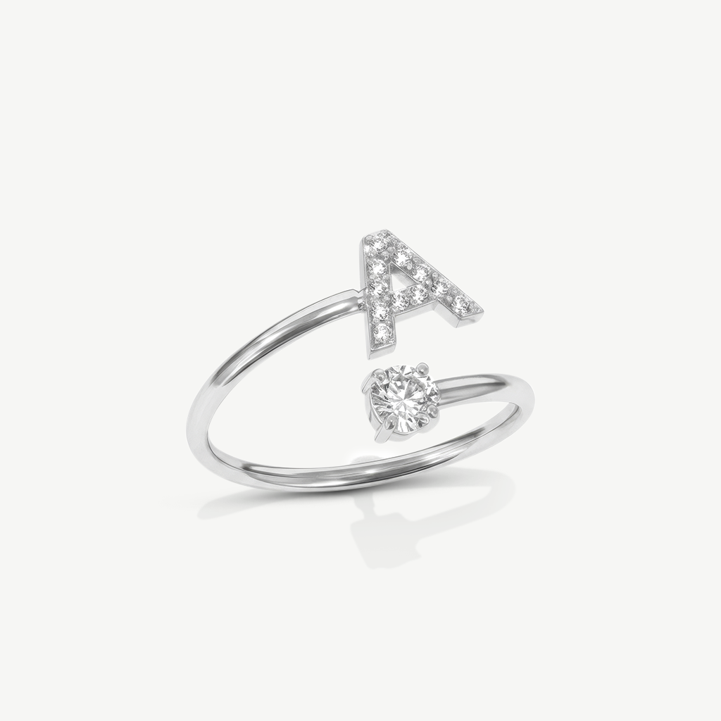Ring Damen goldfarben mit Initial-Anhänger, modern und verspielt - 29 - Marlena-atelier