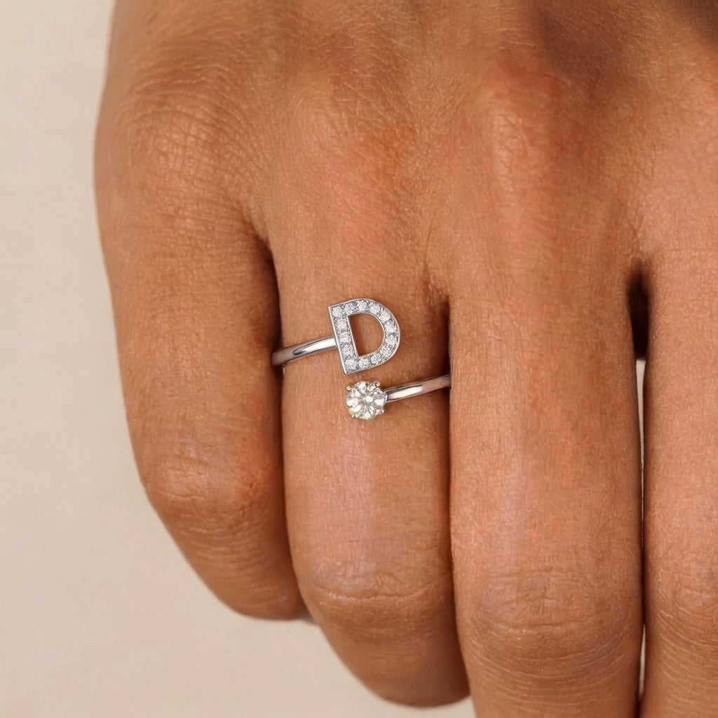 Ring Damen goldfarben mit Initial-Anhänger, modern und verspielt - 32 - Marlena-atelier
