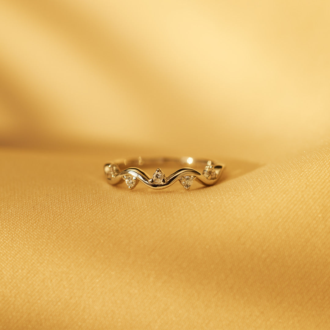 Ring Damen silberfarben mit Wellen-Design, modern und elegant - 5 - Marlena-atelier