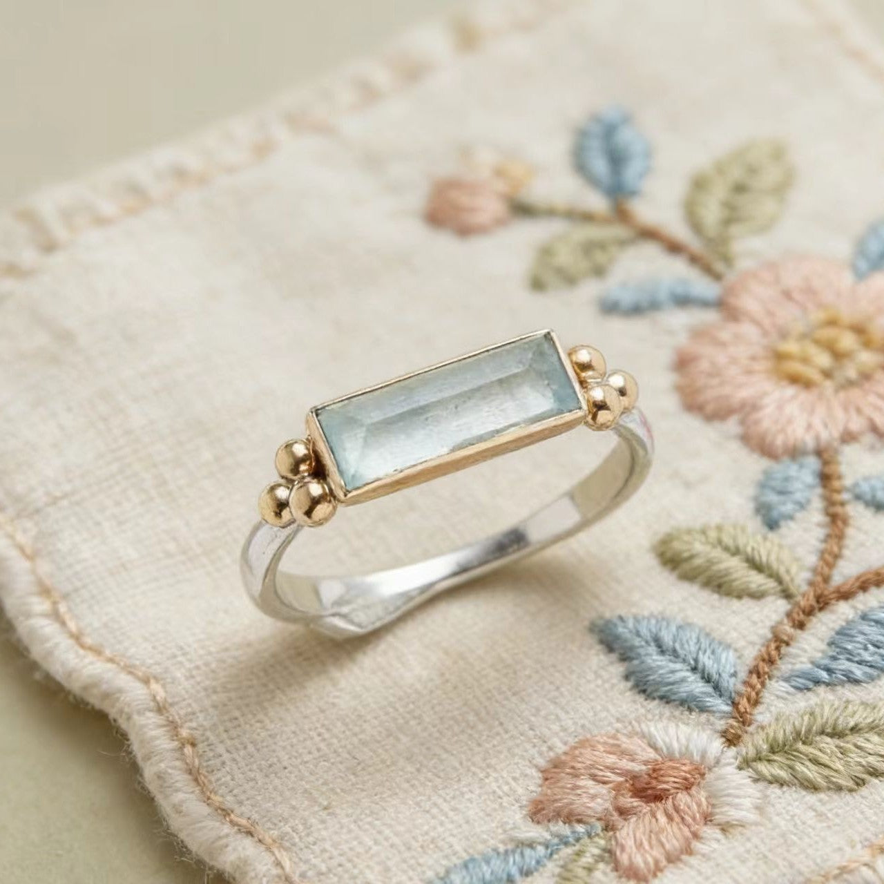 Alva – Geometrischer Zirkonia-Ring – Marlena Atelier