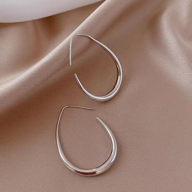 Lea – Geometrische Tropfen-Ohrringe – Marlena Atelier