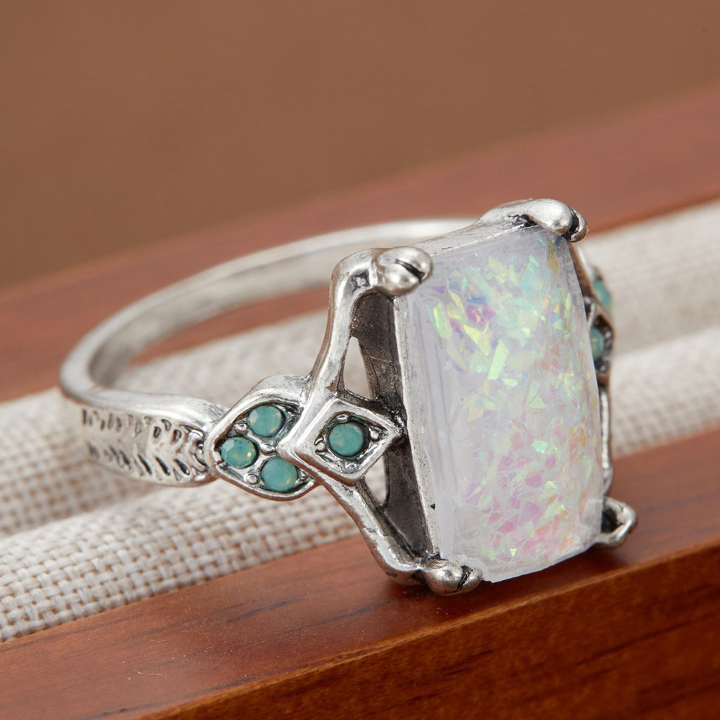 Selma – Opal-Ring in Antiksilber – Marlena Atelier
