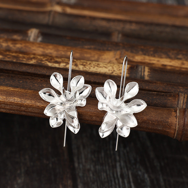 Antonia – Barocke Blüten-Ohrringe – Marlena Atelier