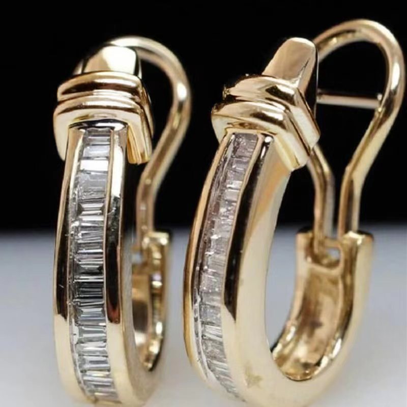 Thea – Goldene Geometrie-Ohrringe – Marlena Atelier