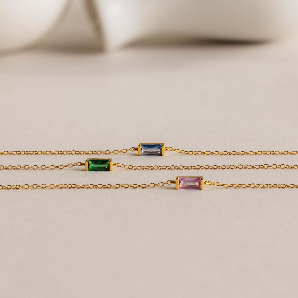 Halskette Damen goldfarben mit rechteckigem Anhänger, modern und elegant - 21 - Marlena-atelier