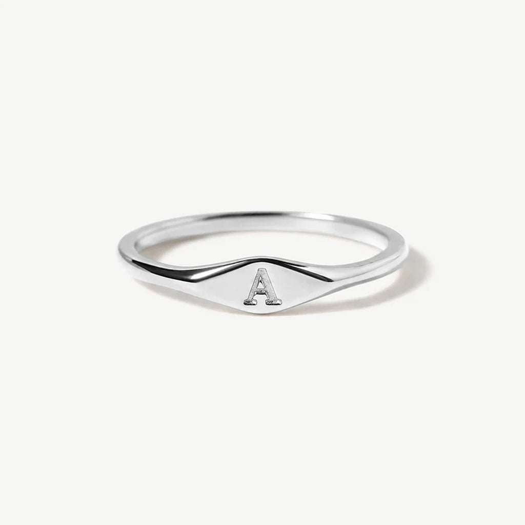 Ring Damen goldfarben mit geschwungenem Design, elegant und modern - 9 - Marlena-atelier