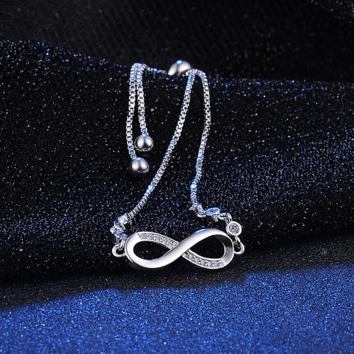 Armband Damen silberfarben mit Unendlichkeitssymbol, elegant und modern - 2 - Marlena-atelier
