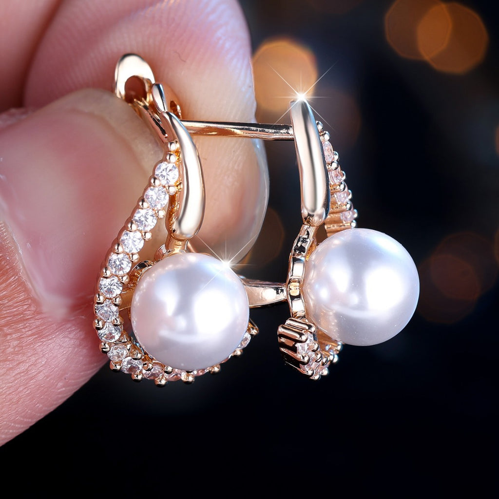 Elise – Perlenohrringe in Champagnergold – Marlena Atelier