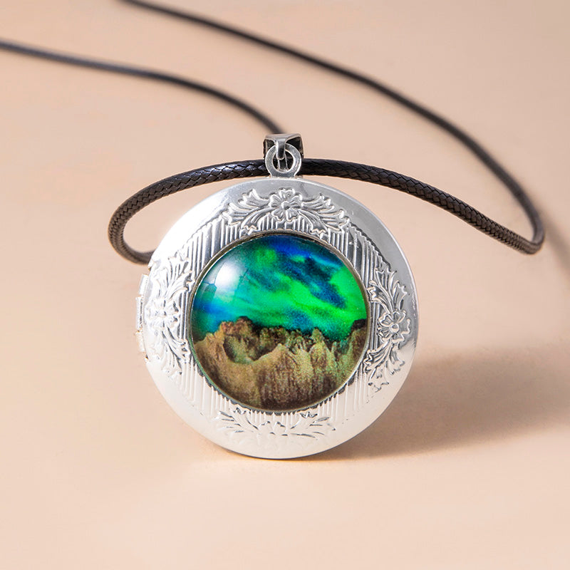 Halskette Damen silberfarben mit geometrischem Anhänger, modern und elegant - 4 - Marlena-atelier