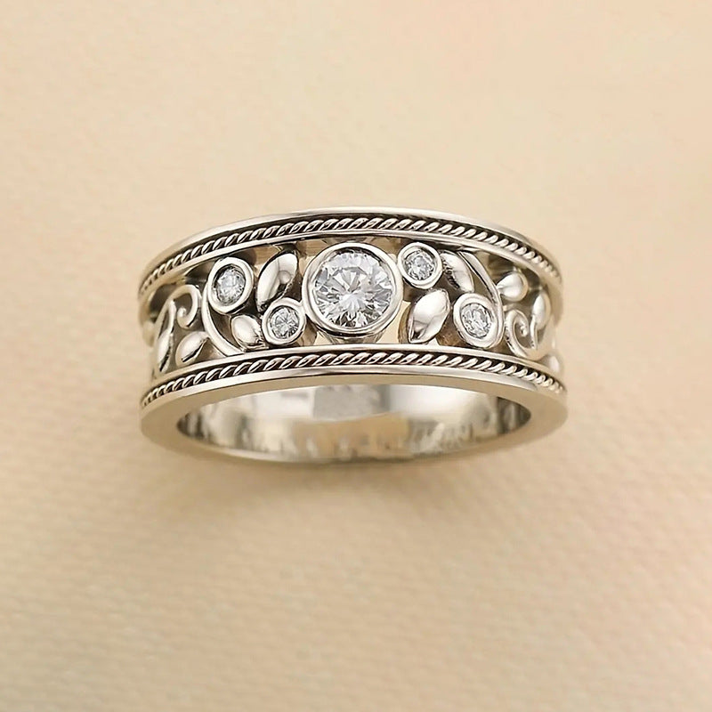Barbara – Barocker Blütenring – Marlena Atelier