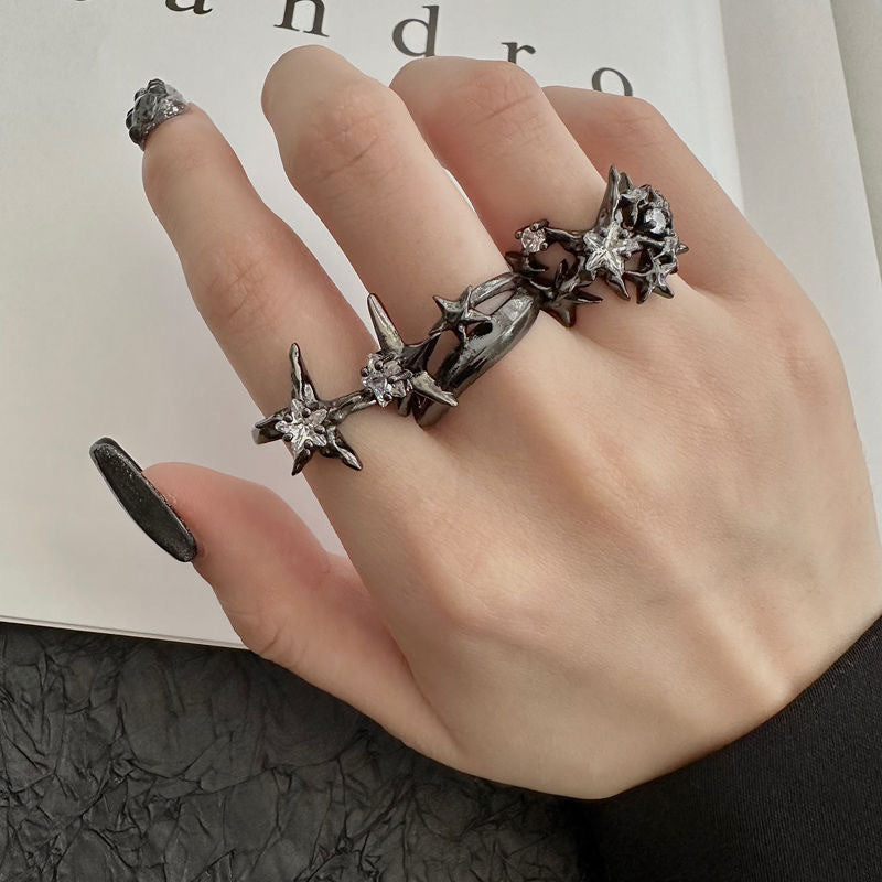 Nova – Sternen-Ringset in Dunkelgold – Marlena Atelier