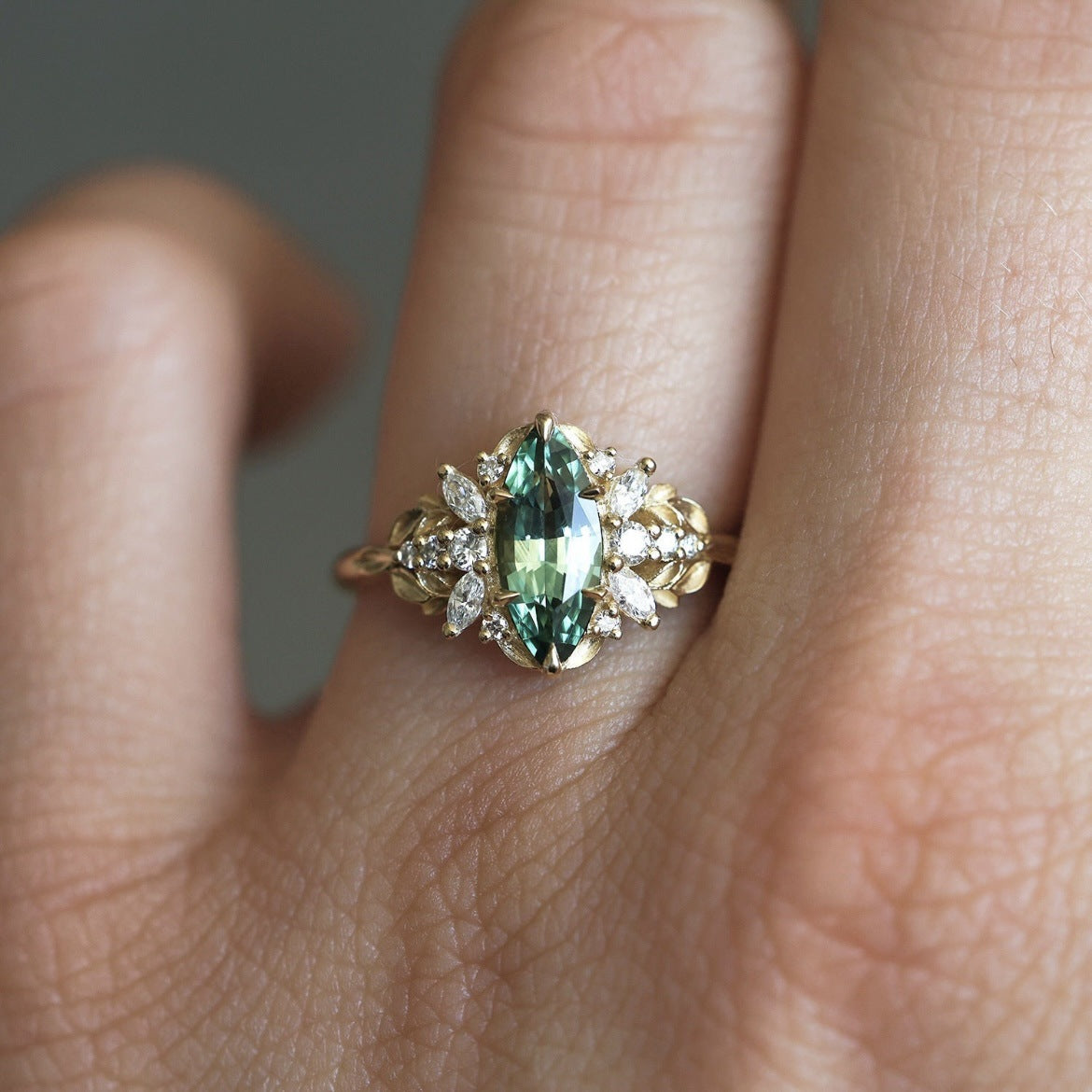 Coco – Kleiner Farbstein-Ring – Marlena Atelier