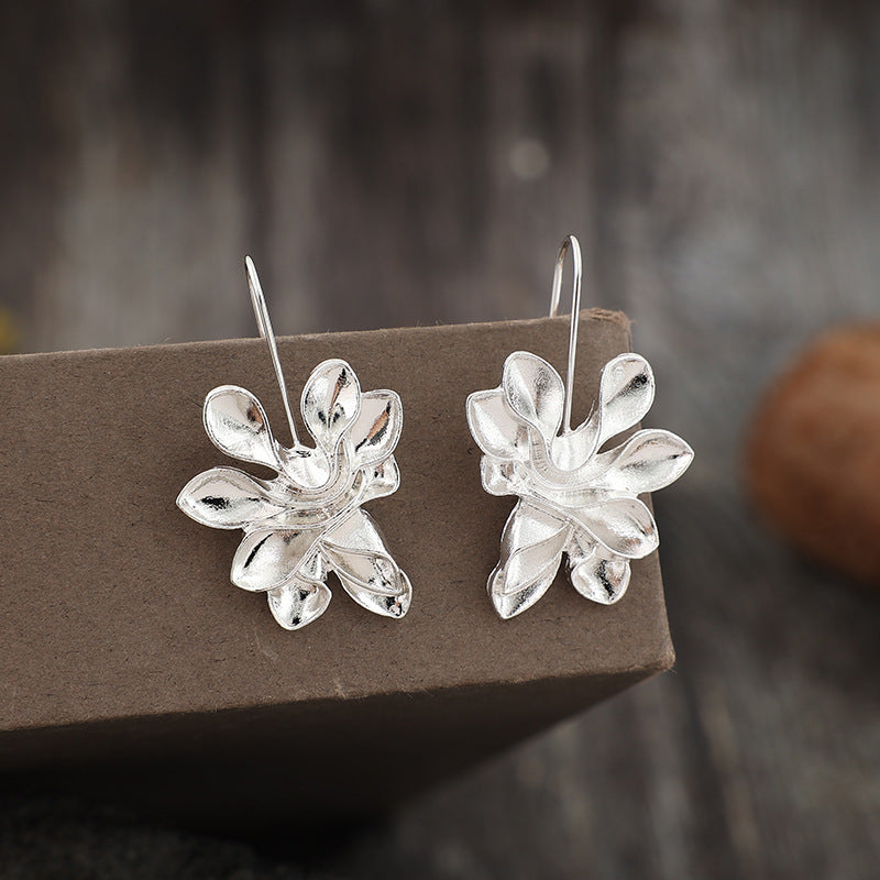 Antonia – Barocke Blüten-Ohrringe – Marlena Atelier
