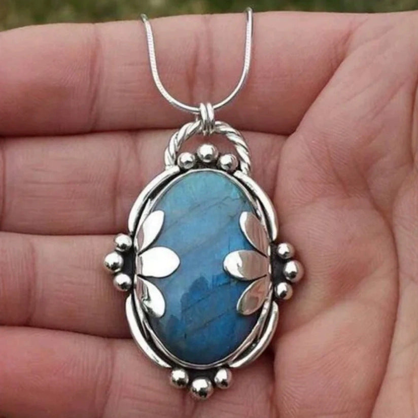 Sina – Retro-Kette mit blauem Stein – Marlena Atelier