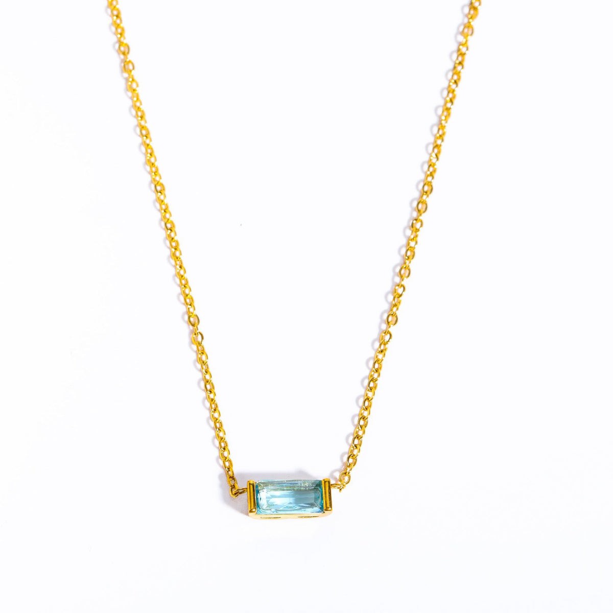 Halskette Damen goldfarben mit rechteckigem Anhänger, modern und elegant - 1 - Marlena-atelier