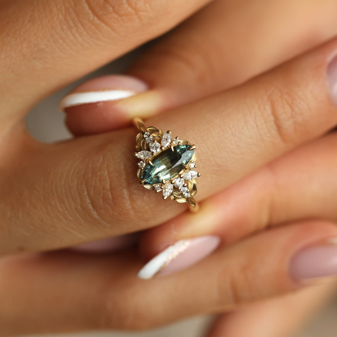 Coco – Kleiner Farbstein-Ring – Marlena Atelier