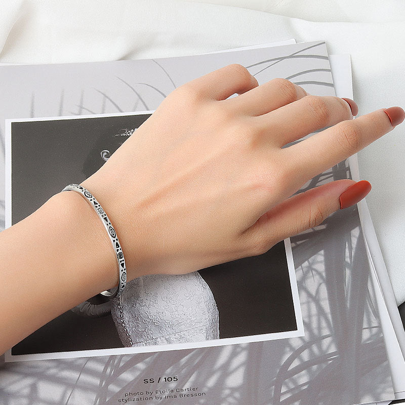 Armband Damen silberfarben mit filigranem Design, modern und elegant - 1 - Marlena-atelier