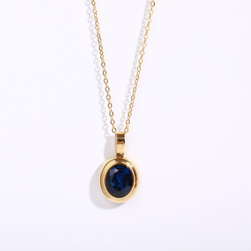 Halskette Damen goldfarben mit ovalem Anhänger, elegant und modern - 5 - Marlena-atelier