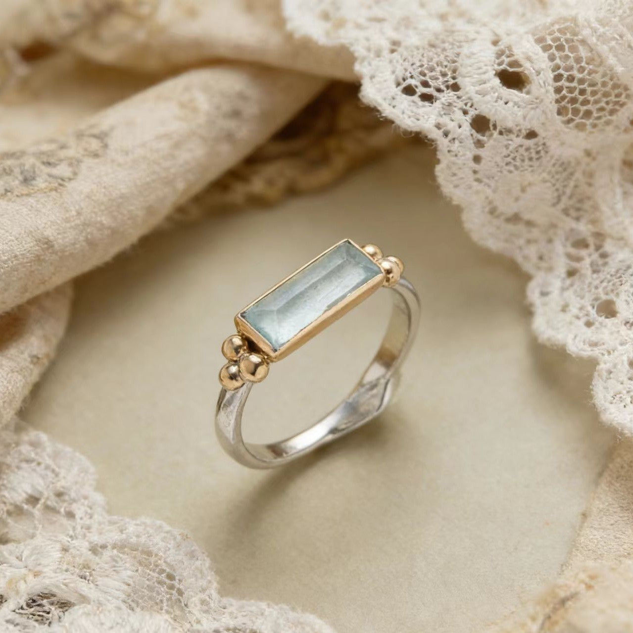 Alva – Geometrischer Zirkonia-Ring – Marlena Atelier