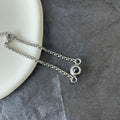 Armband Damen goldfarben mit dekorativem Anhänger, modern und stilvoll - 1 - Marlena-atelier