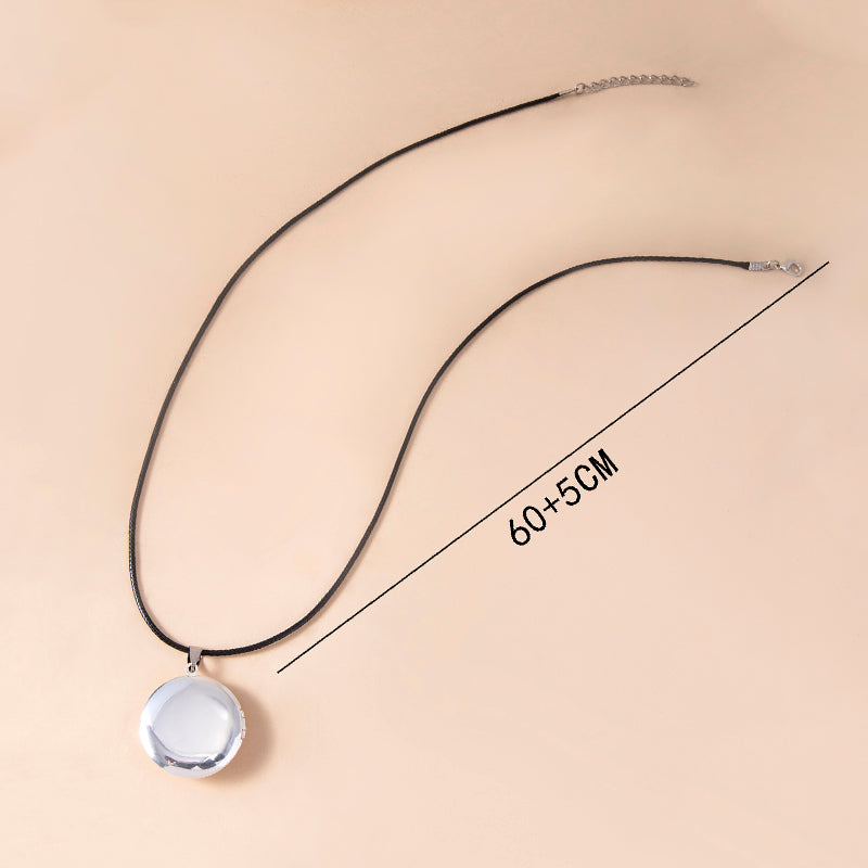 Halskette Damen silberfarben mit geometrischem Anhänger, modern und elegant - 3 - Marlena-atelier