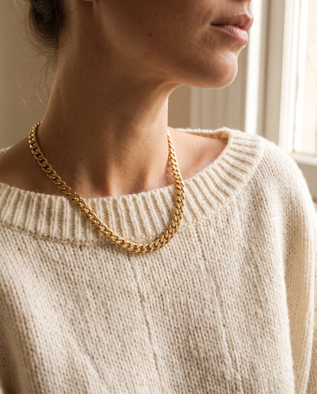 Carla – Massive Gliederkette – Lifestyle