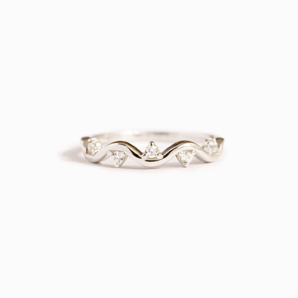 Ring Damen silberfarben mit Wellen-Design, modern und elegant - 1 - Marlena-atelier
