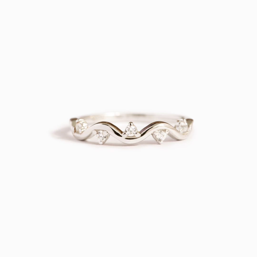 Ring Damen silberfarben mit Wellen-Design, modern und elegant - 1 - Marlena-atelier